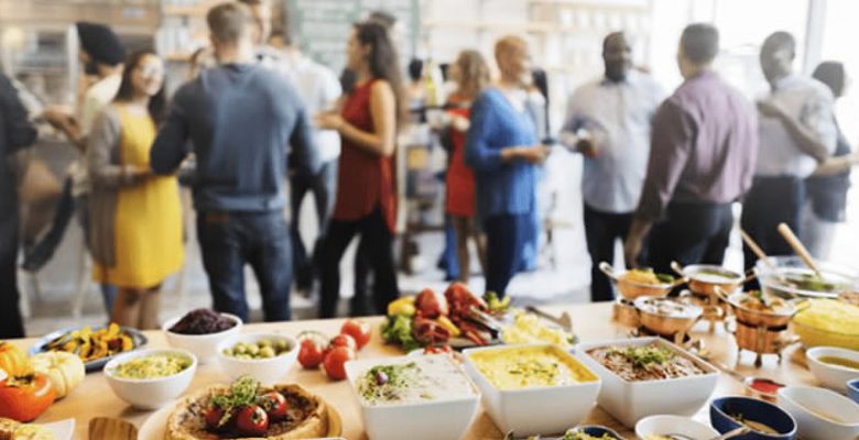 Covid : les repas dans les bureaux autorisés